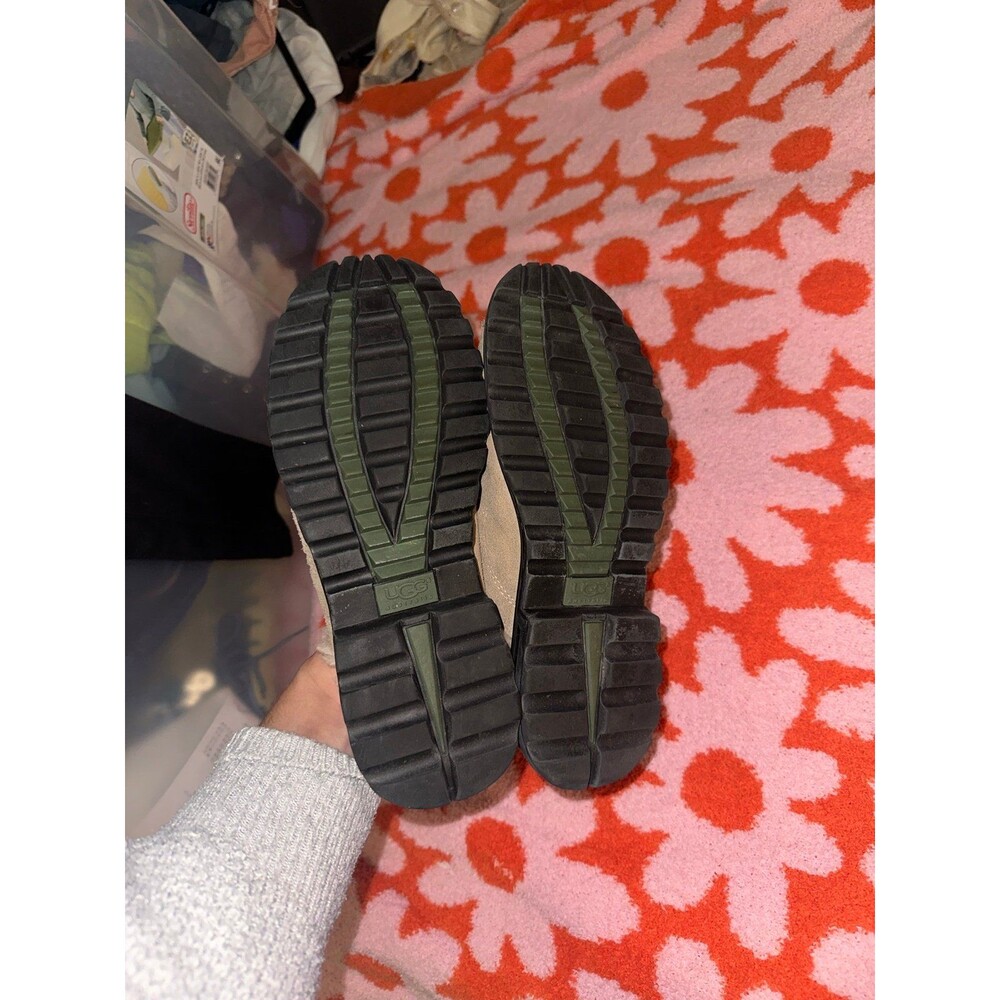 UGG shoes - Picture 3 of 6